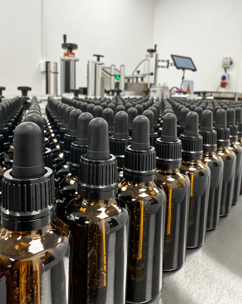 Rgenic premium amber glass dropper bottles – light-blocking, zero plastic packaging